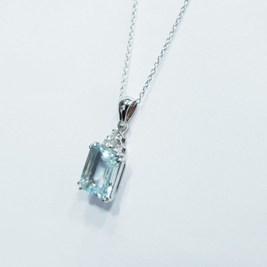 Gold Jewelry Diamond Centre | 18 Kt Gold Pendant With Diamonds And Aquamarine 3.04 Ct Total