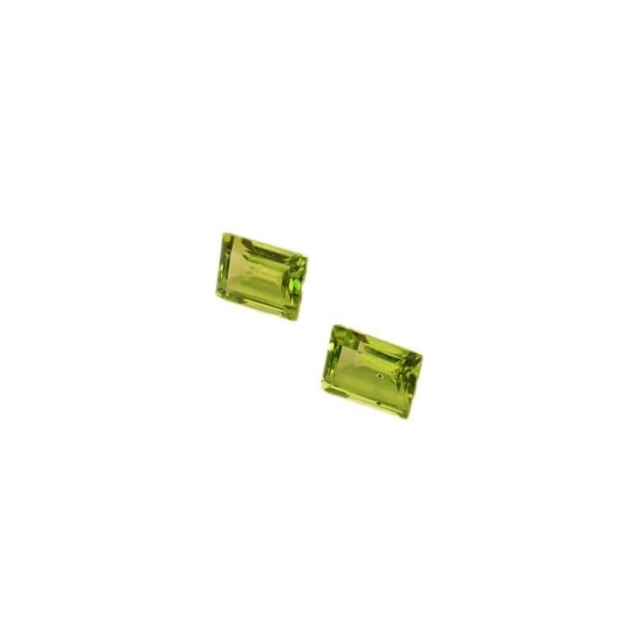 Gem Diamond Centre | Peridot Cut Emerald 1.25 Carat 7.29 X 5.23 Mm